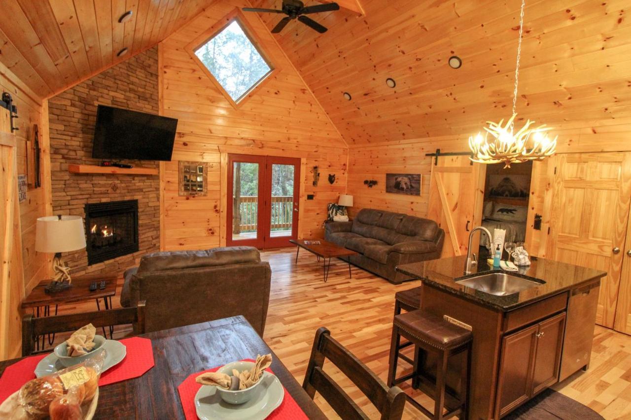 210 Cubs In The Treetops - Luxurious Cabin In Gatlinburg Esterno foto